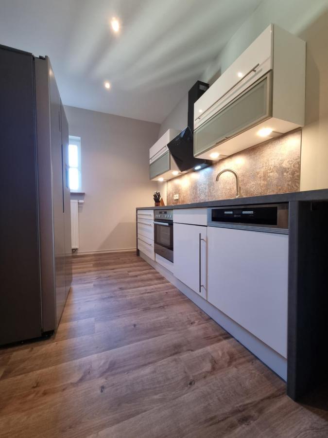5 Sterne Bahnhoftraum, Appartement "Waldliebe" 133Qm, Grosse Terrasse 70Qm, Qr Code Scannen Fuer Virtuellen Rundgang, Premium Ausstattung Braunfels Exterior foto